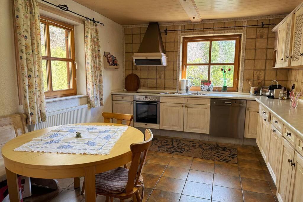 Romantisches Alpenchalet - Mit Sauna Und Kamin - Ruhig Und Zentral Bad Tölz Exteriér fotografie